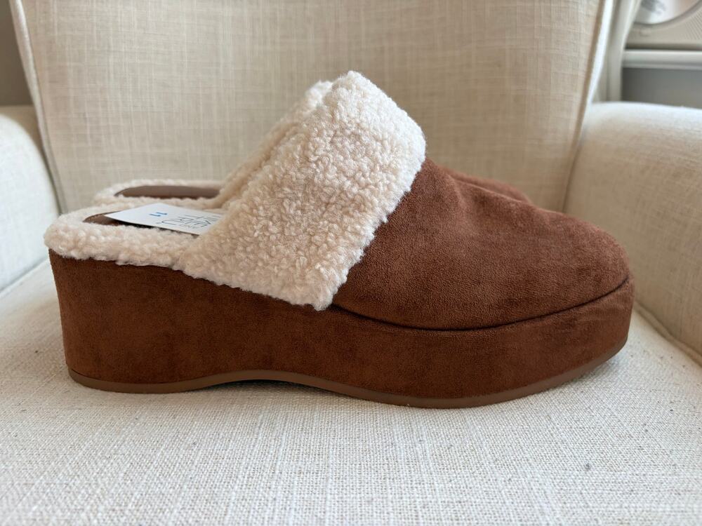 Time and Tru Women's Faux Shearling Wedge Clogs Size 11 NEW